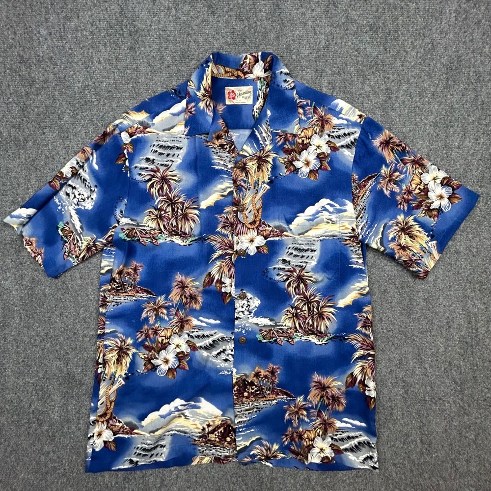 Hilo Hattie Hawaiian Shirt‎ Mens M Blue Tropical Scenic Aloha Rayon USA Made VTG